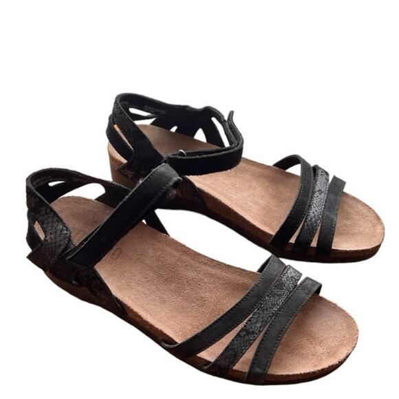 Munro Black Summer Sandal - Size 9.5 - Picture 1 of 4